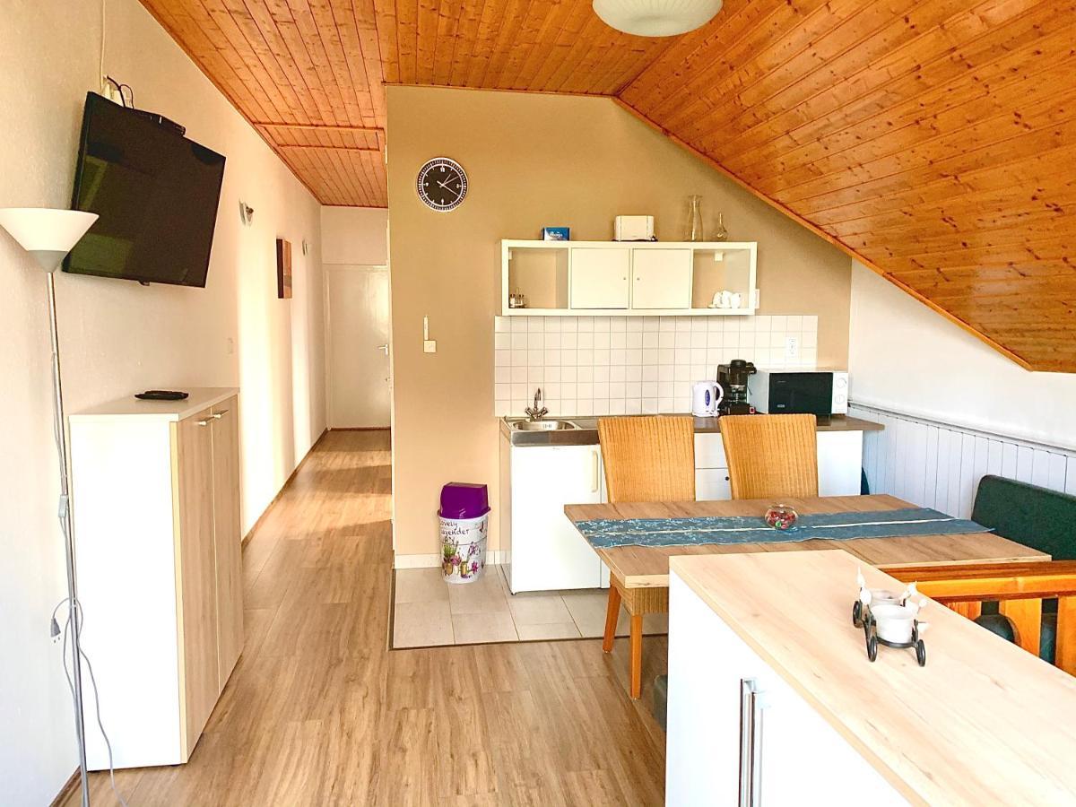 Balatonfoeldvar Centrum Apartmanok Екстер'єр фото